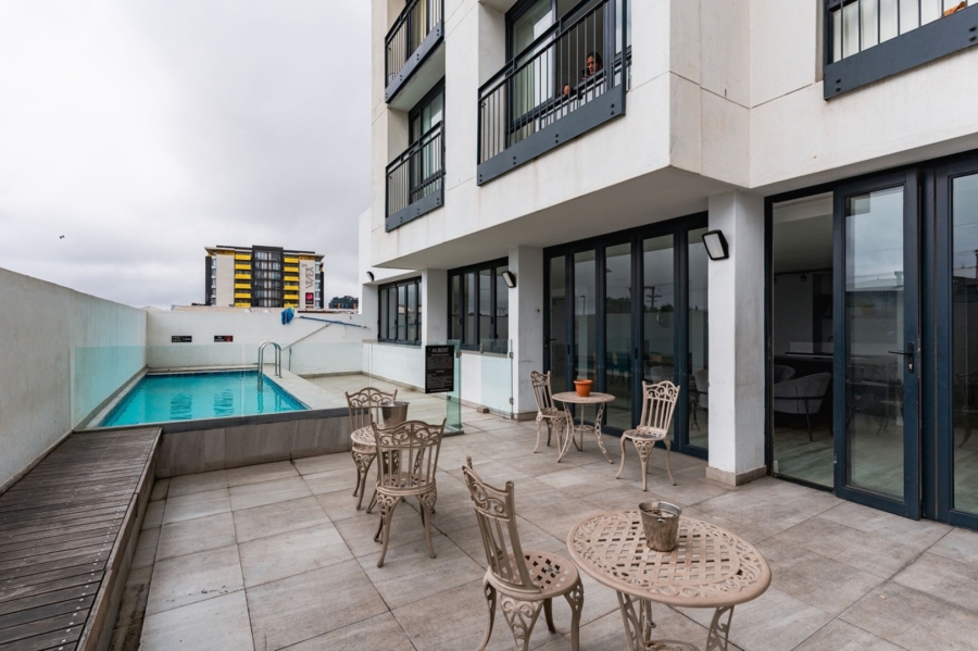 1 Bedroom Property for Sale in Woodstock Western Cape